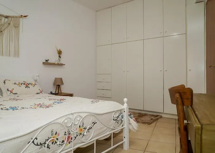 Memories House Amarynthos